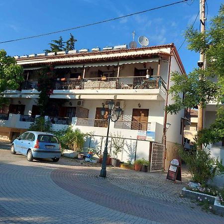 Hotel Agni -Enoikiazomena Diamerizmata Kallithea  Esterno foto